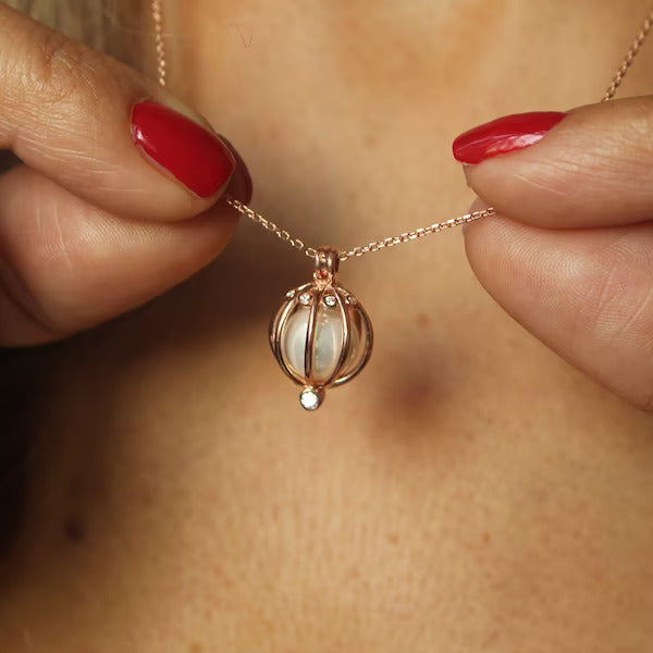 Original Sea Pearl Pendent (Get Earrings And Chain Free)